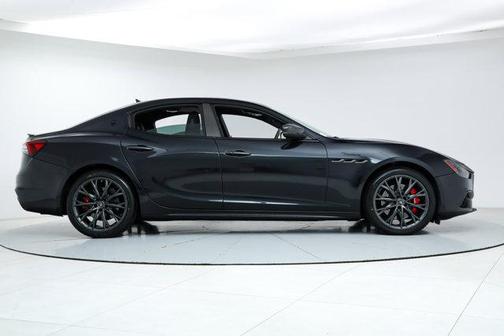 2022 Maserati Ghibli Modena Q4