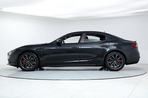 2022 Maserati Ghibli Modena Q4