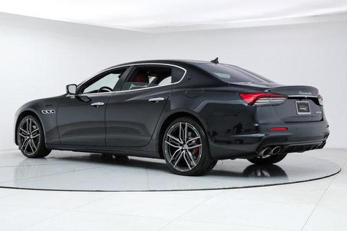 2022 Maserati Quattroporte Modena