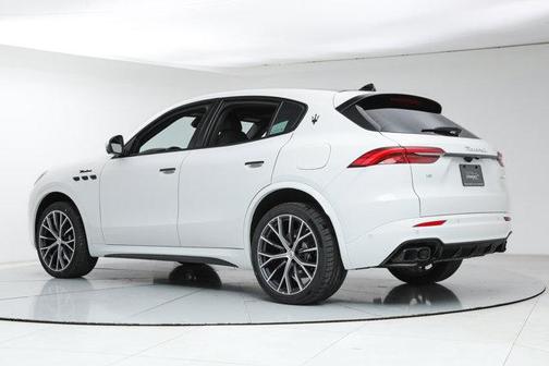 2026 Maserati Grecale Modena