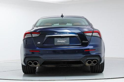 2022 Maserati Ghibli Modena Q4