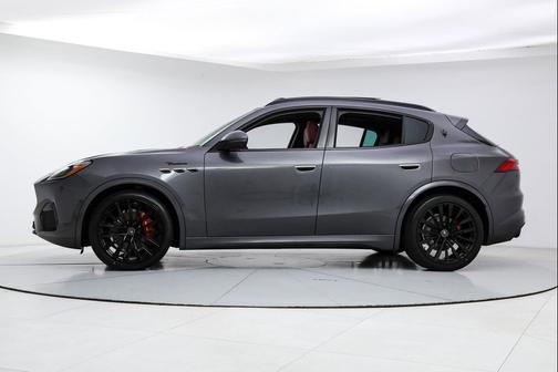Gray 2023 Maserati Grecale Modena