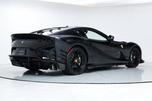 2024 Ferrari 812 Competizione 