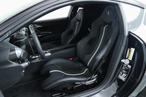 2024 Ferrari 812 Competizione 