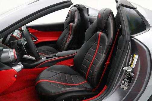 2021 Ferrari 812 GTS Convertible