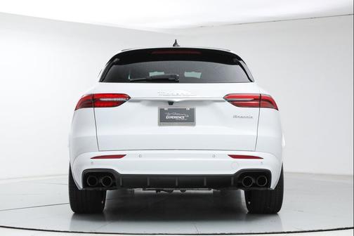 Bianco 2023 Maserati Grecale Modena