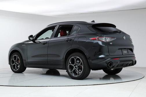 2025 Alfa Romeo Stelvio Sprint AWD