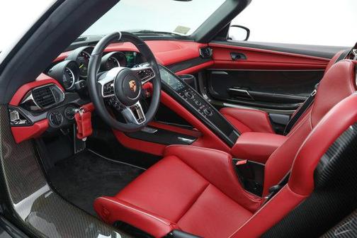 2015 Porsche 918 Spyder Base w/Weissach Package