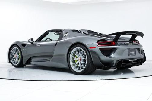 2015 Porsche 918 Spyder Base w/Weissach Package