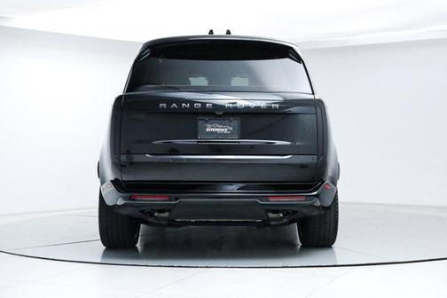 2024 Land Rover Range Rover P530 SE