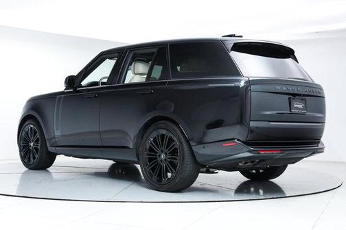 2024 Land Rover Range Rover P530 SE