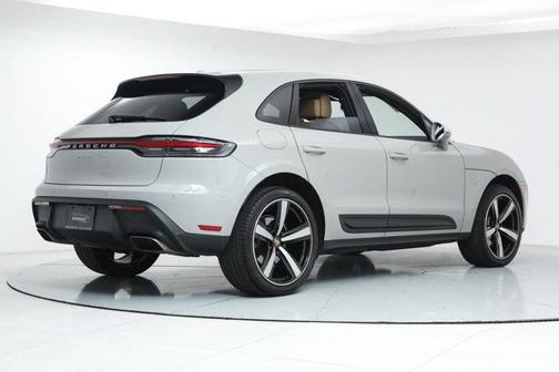 2022 Porsche Macan Base