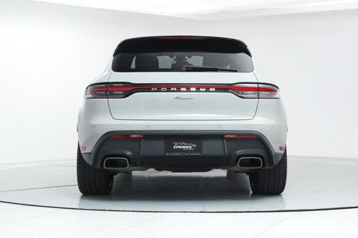 2022 Porsche Macan Base