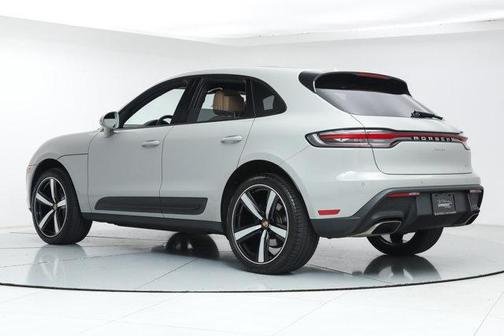 2022 Porsche Macan Base