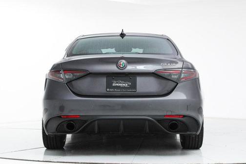 Vesuvio Gray Metallic 2025 Alfa Romeo Giulia RWD