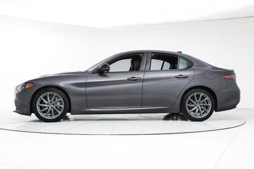 Vesuvio Gray Metallic 2025 Alfa Romeo Giulia RWD