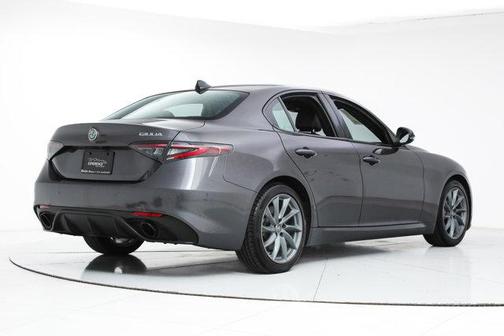 Vesuvio Gray Metallic 2025 Alfa Romeo Giulia RWD