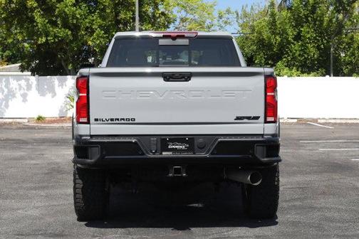2025 Chevrolet Silverado 2500 4WD Crew Cab Standard Bed ZR2