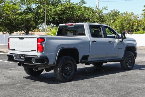 2025 Chevrolet Silverado 2500 4WD Crew Cab Standard Bed ZR2