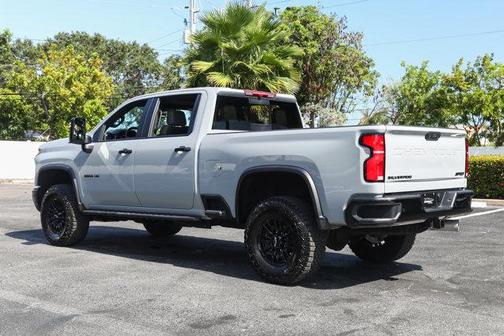2025 Chevrolet Silverado 2500 4WD Crew Cab Standard Bed ZR2