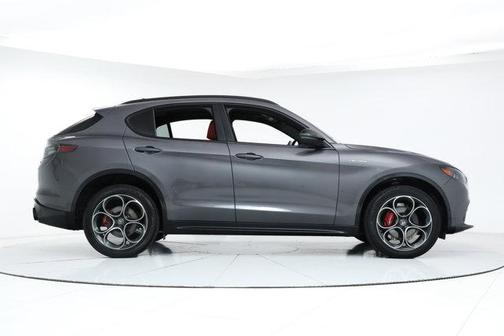 2025 Alfa Romeo Stelvio Sprint AWD