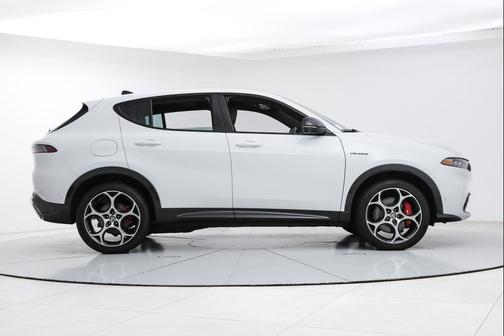 Alfa White 2024 Alfa Romeo Tonale Veloce EAWD