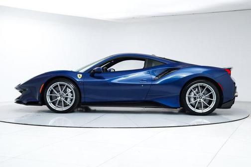 2020 Ferrari 488 Pista Base