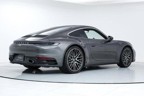 2022 Porsche 911 Carrera