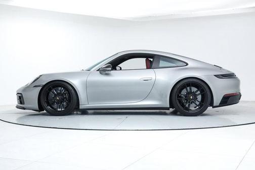 2023 Porsche 911 Carrera 4 GTS