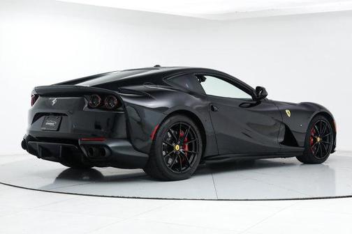 2019 Ferrari 812 Superfast Base