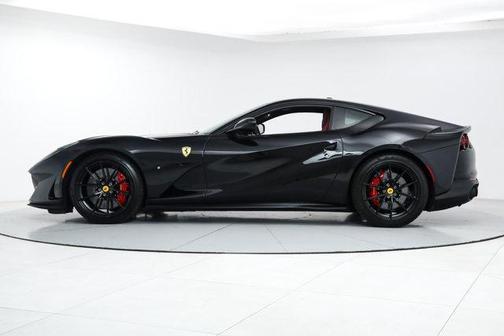 2019 Ferrari 812 Superfast Base