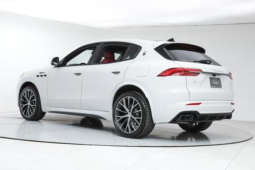 2026 Maserati Grecale Modena