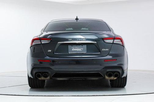 2023 Maserati Ghibli Modena Q4