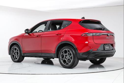 Alfa Rosso 2025 Alfa Romeo Tonale AWD