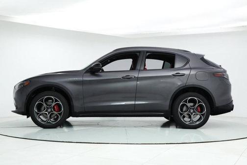2025 Alfa Romeo Stelvio Sprint