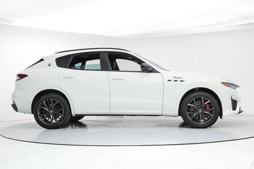2022 Maserati Levante Modena
