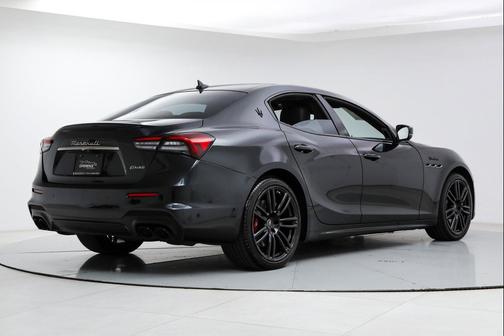 Nero Ribelle Metallic 2023 Maserati Ghibli Modena