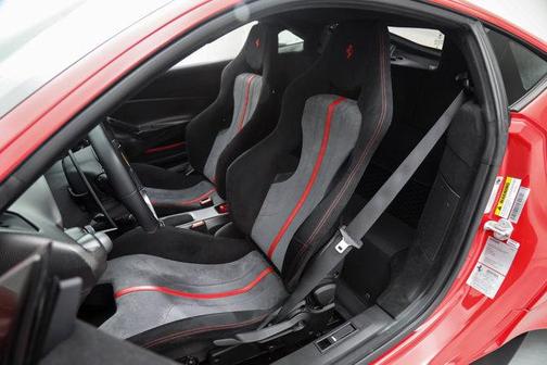 2020 Ferrari 488 Pista Base