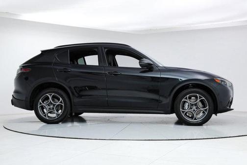2025 Alfa Romeo Stelvio Sprint AWD