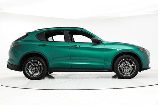 2025 Alfa Romeo Stelvio Sprint
