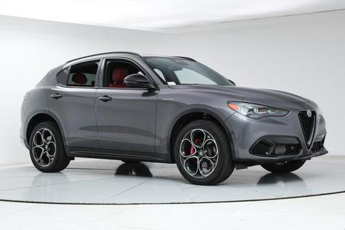 2025 Alfa Romeo Stelvio Sprint AWD