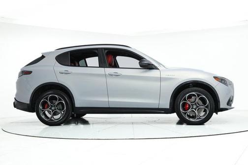 2025 Alfa Romeo Stelvio Sprint AWD