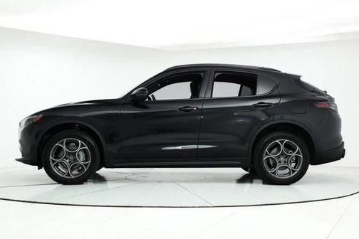 2025 Alfa Romeo Stelvio Sprint