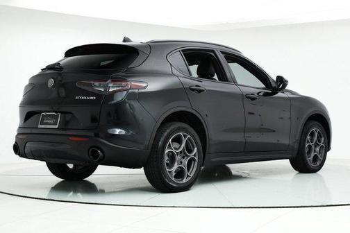 2025 Alfa Romeo Stelvio Sprint