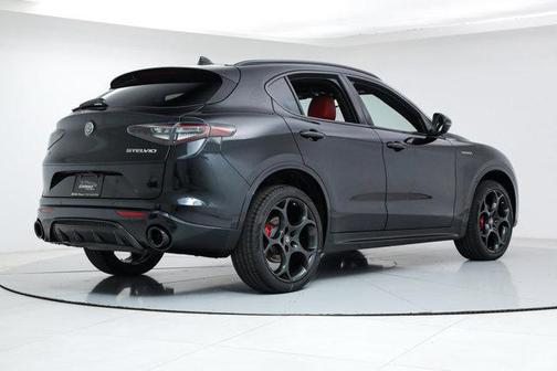 2025 Alfa Romeo Stelvio Sprint AWD