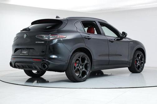 2025 Alfa Romeo Stelvio Sprint AWD