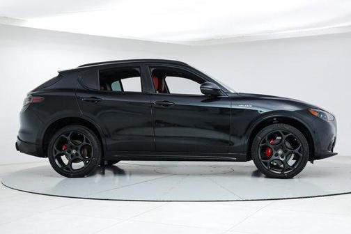 2025 Alfa Romeo Stelvio Sprint AWD