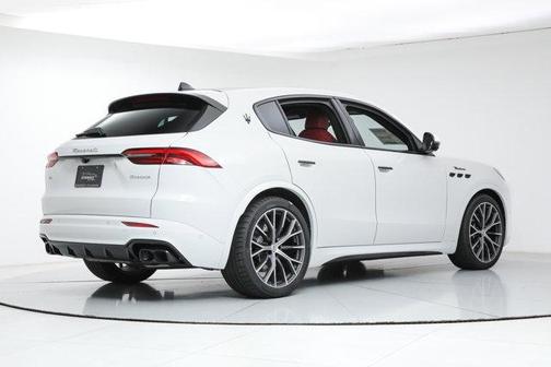 2026 Maserati Grecale Modena