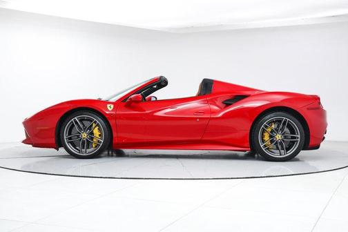 2019 Ferrari 488 Spider Base