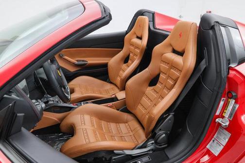 2019 Ferrari 488 Spider Base